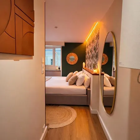 Designer In - Station & Center Апартаменты *