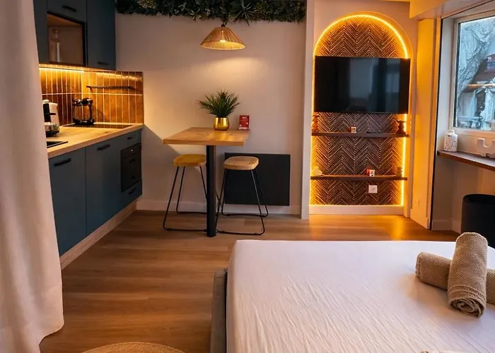 Апартаменты Designer In - Station & Center Анже